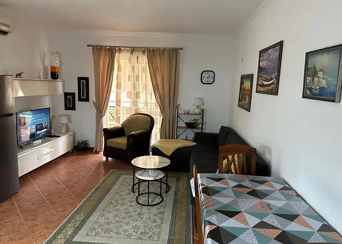 Rudi 2 In Appartement *