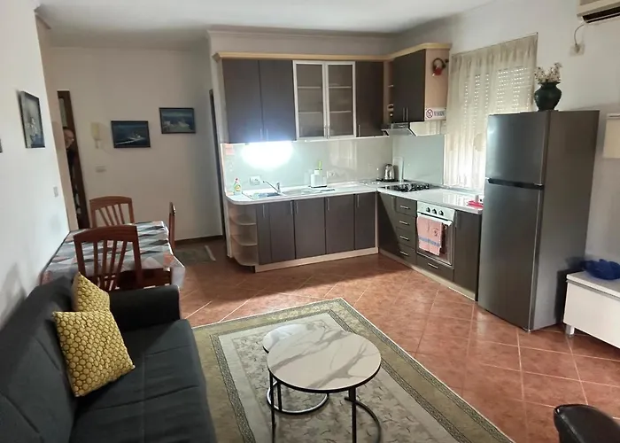 Rudi 2 In Lägenhet *